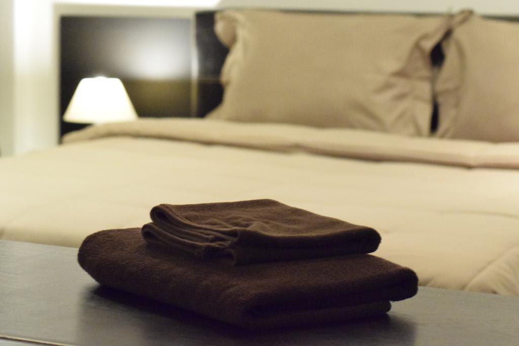 Hideaway Guest House And Bar Pattaya Rum bild
